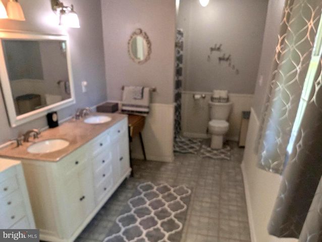 8111 OVERLOOK CT, Frederick, MD 21702