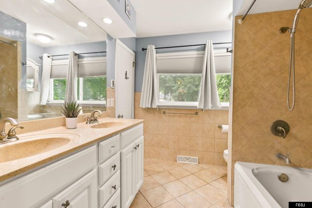 2135 Mullen Road, Omaha, NE 68124