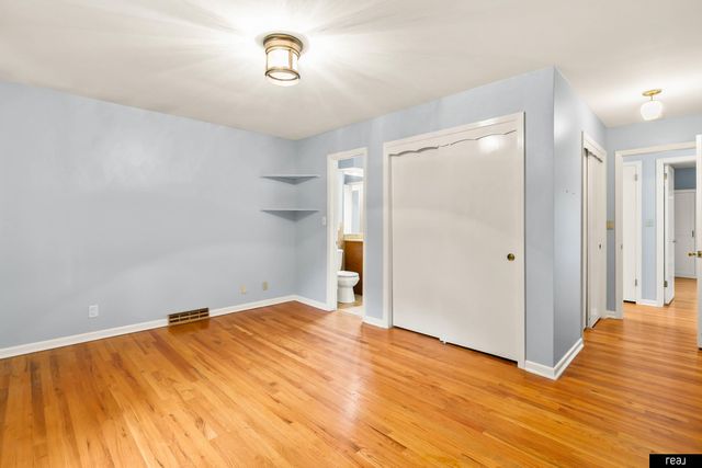 2135 Mullen Road, Omaha, NE 68124