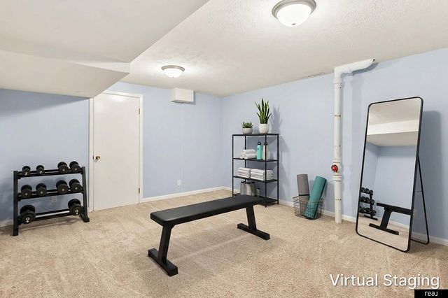 2135 Mullen Road, Omaha, NE 68124