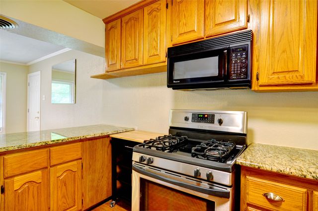 1110 Wade Hampton Street, Benbrook, TX 76126