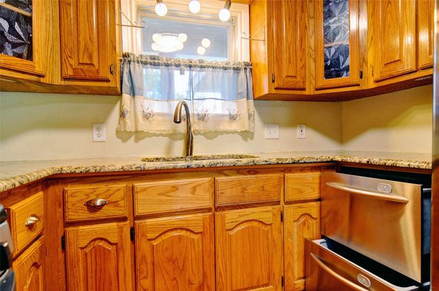1110 Wade Hampton Street, Benbrook, TX 76126