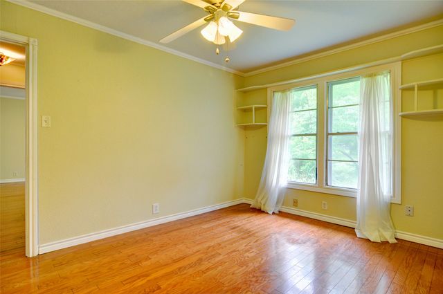 1110 Wade Hampton Street, Benbrook, TX 76126