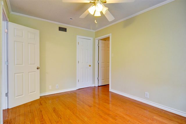 1110 Wade Hampton Street, Benbrook, TX 76126