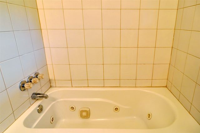 1110 Wade Hampton Street, Benbrook, TX 76126