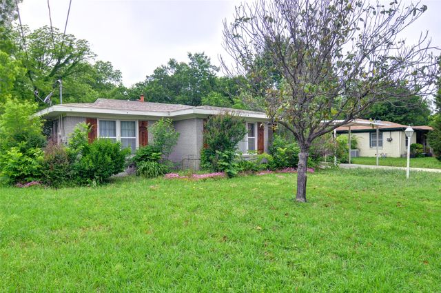 1110 Wade Hampton Street, Benbrook, TX 76126