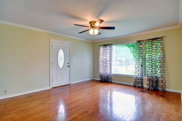 1110 Wade Hampton Street, Benbrook, TX 76126