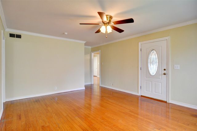 1110 Wade Hampton Street, Benbrook, TX 76126