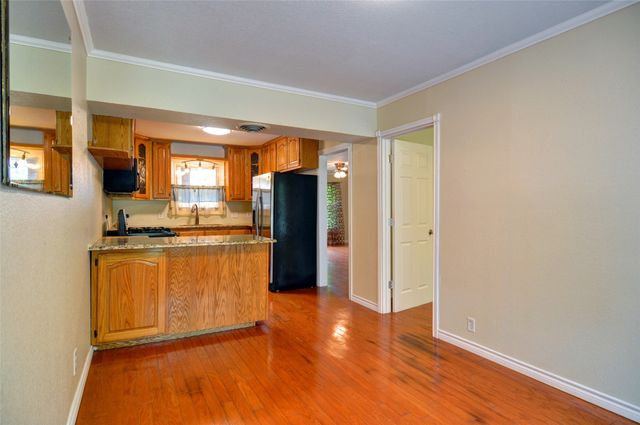1110 Wade Hampton Street, Benbrook, TX 76126