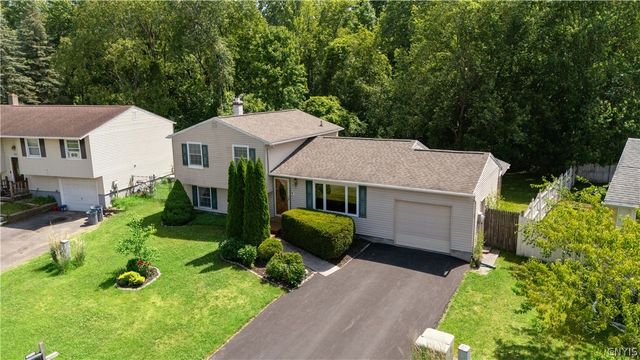 5510 Taormina Drive, Clay, NY 13041