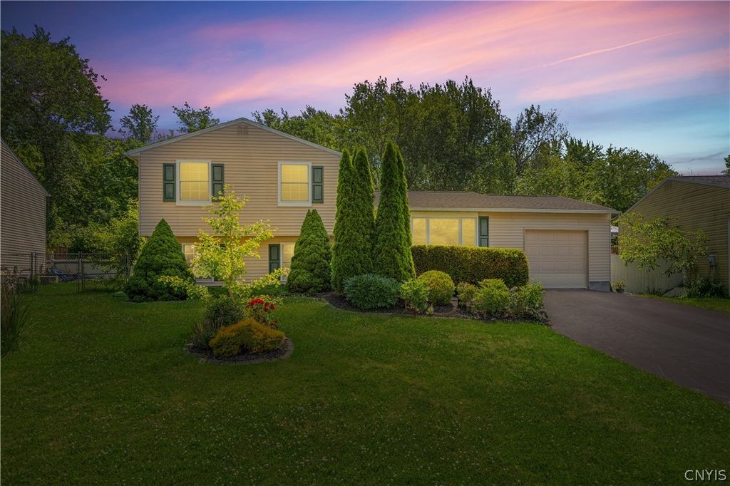 5510 Taormina Drive, Clay, NY 13041