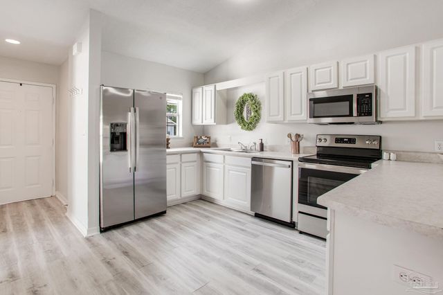 7101 Joy St A-8, Pensacola, FL 32504