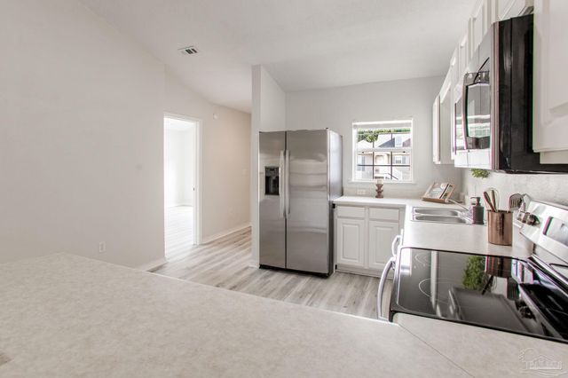 7101 Joy St A-8, Pensacola, FL 32504