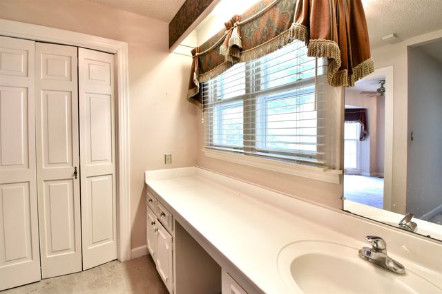 100 Quapaw Trail, Helena, AR 72342