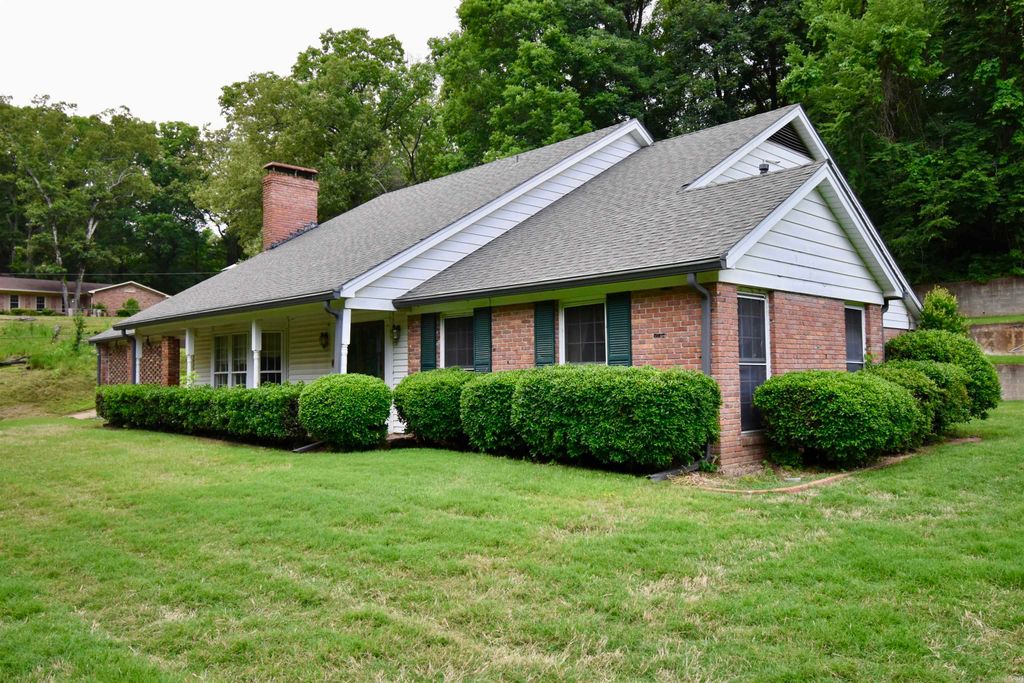 100 Quapaw Trail, Helena, AR 72342