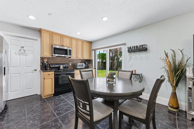 9159 Honeywell Road, Lake Worth, FL 33467