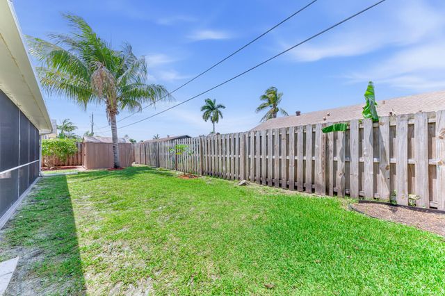 9159 Honeywell Road, Lake Worth, FL 33467