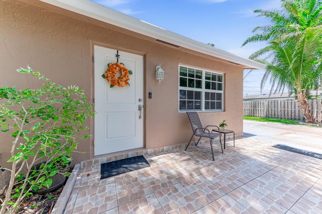 9159 Honeywell Road, Lake Worth, FL 33467