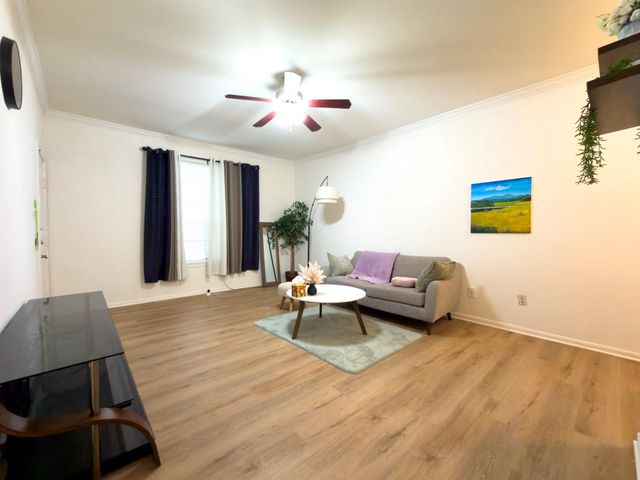 2255 Braeswood Park Drive 117, Houston, TX 77030