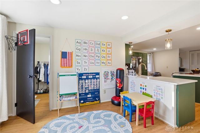 5235 Woodcock Way, Dayton, OH 45424