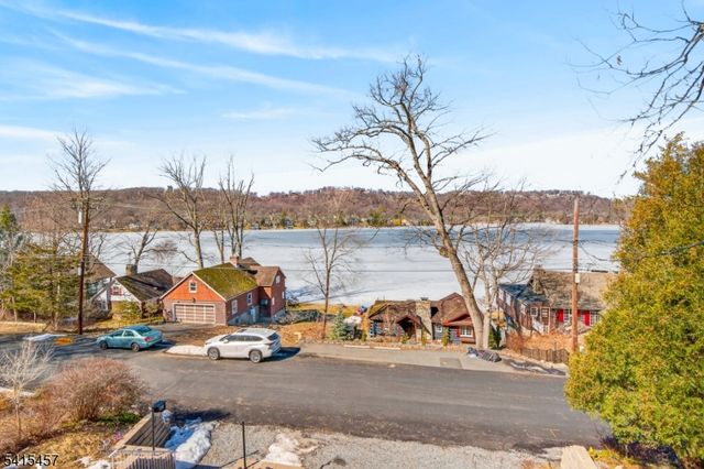 49 Birch Pkwy, Byram Twp., NJ 07871