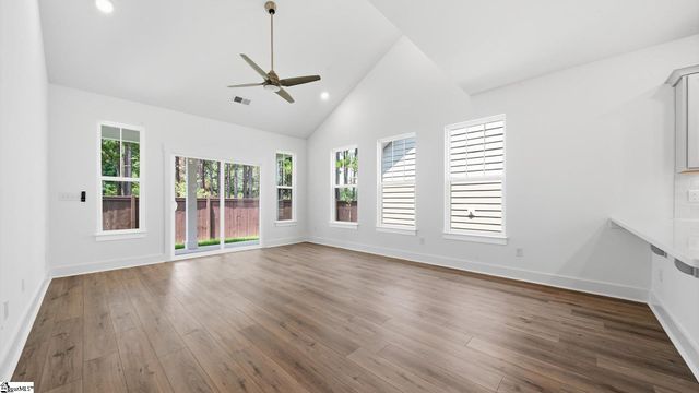 114 Canyon Creek Way, Fountain Inn, SC 29644