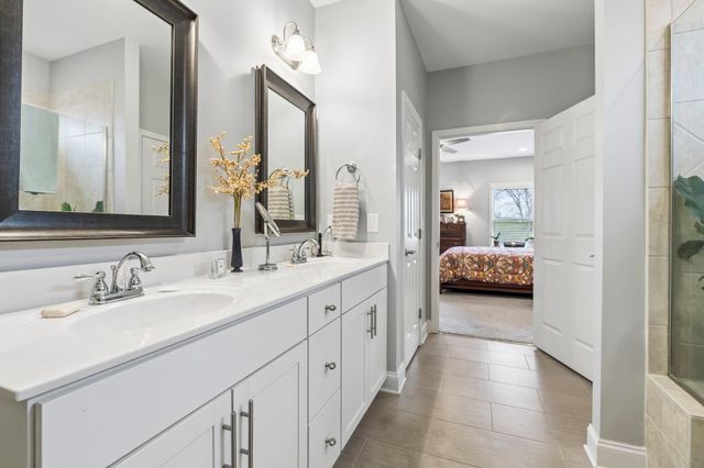 1442 Woodside Dr, Lebanon, TN 37087