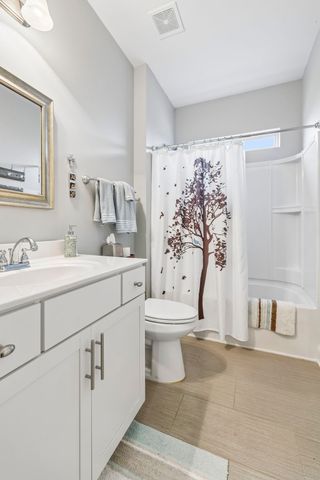 1442 Woodside Dr, Lebanon, TN 37087