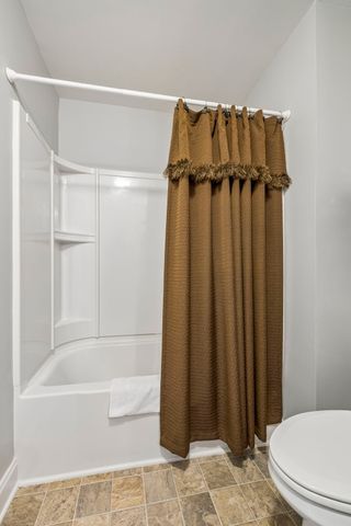 1442 Woodside Dr, Lebanon, TN 37087