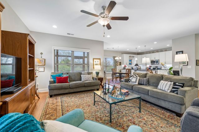 1442 Woodside Dr, Lebanon, TN 37087