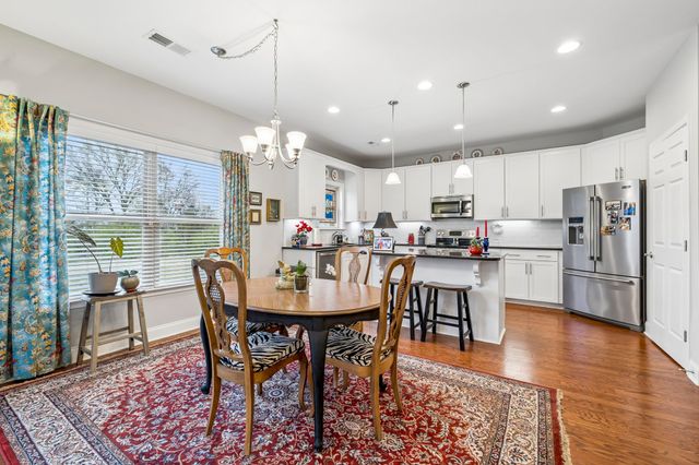 1442 Woodside Dr, Lebanon, TN 37087