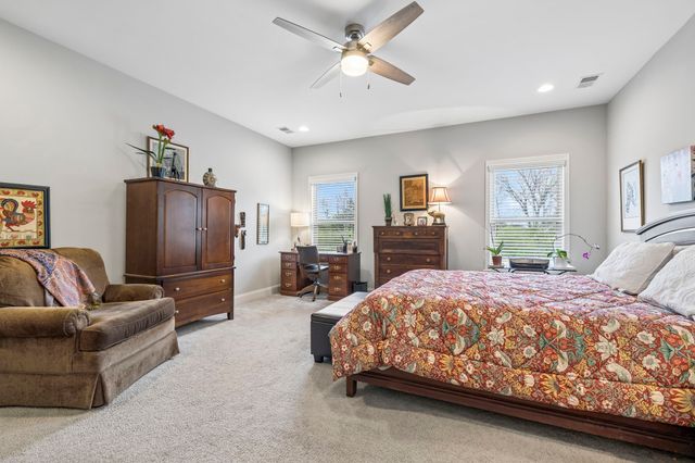 1442 Woodside Dr, Lebanon, TN 37087