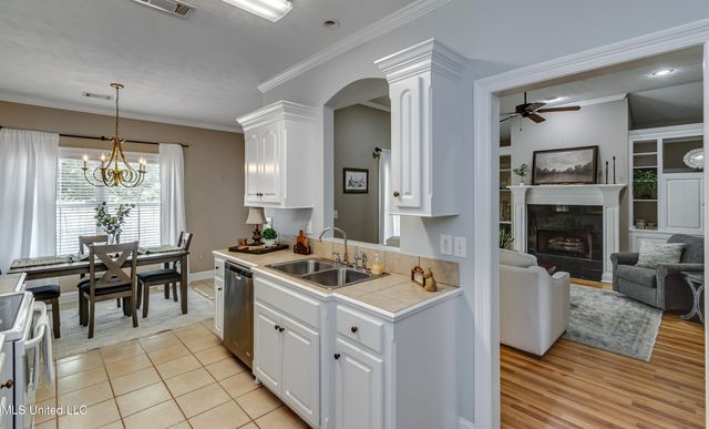 430 Stoneybrook Drive, Brandon, MS 39042