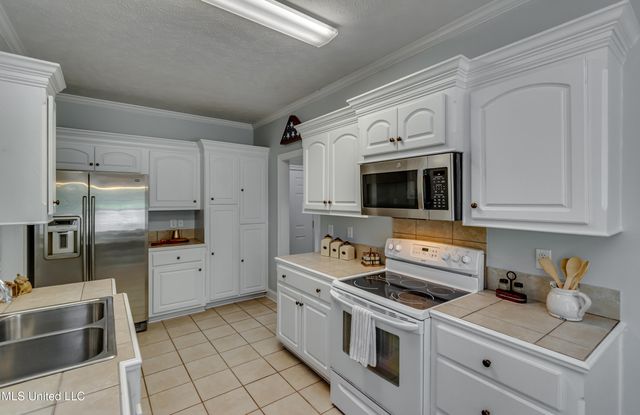 430 Stoneybrook Drive, Brandon, MS 39042