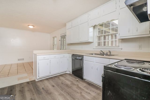 1676 Grayson Parkway, Grayson, GA 30017