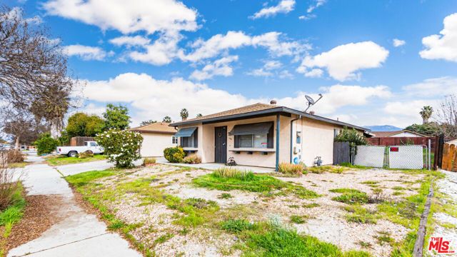 586 San Dimas Street, Hemet, CA 92545