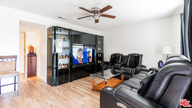 586 San Dimas Street, Hemet, CA 92545