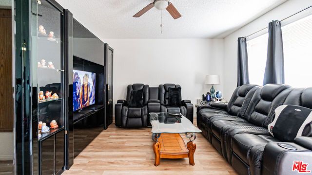 586 San Dimas Street, Hemet, CA 92545