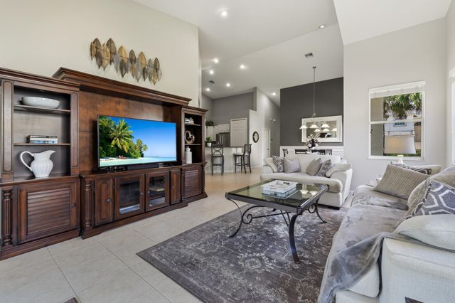 8132 Carnoustie Place, Port St. Lucie, Port St Lucie, FL 34986