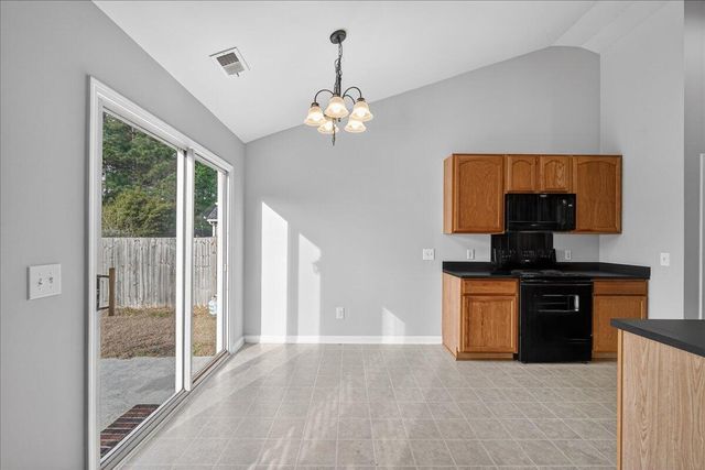 211 Avonshire Drive, Summerville, SC 29483