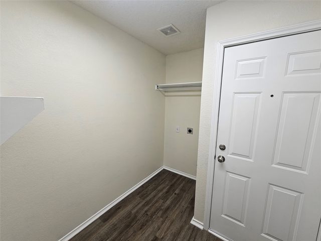 7851 Orland Park Circle, Fort Worth, TX 76137