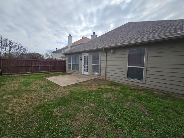 7851 Orland Park Circle, Fort Worth, TX 76137