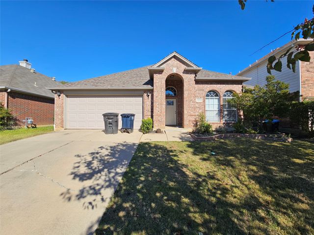 7851 Orland Park Circle, Fort Worth, TX 76137