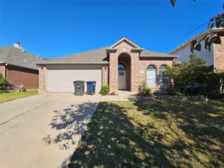 7851 Orland Park Circle, Fort Worth, TX 76137