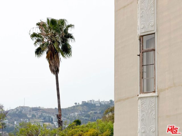 1314 N HAYWORTH Avenue 302, West Hollywood, CA 90046