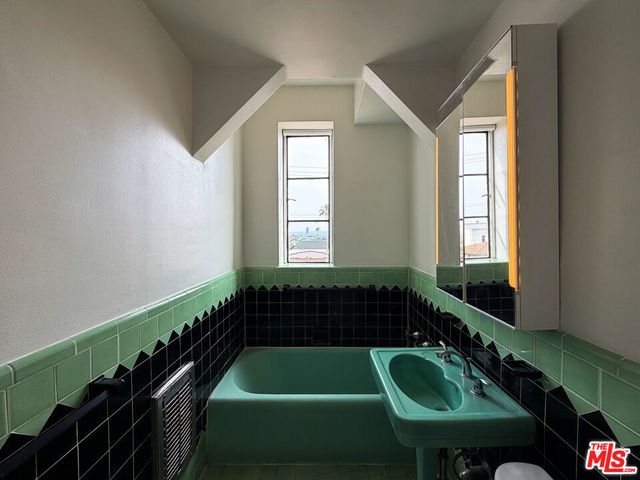 1314 N HAYWORTH Avenue 302, West Hollywood, CA 90046