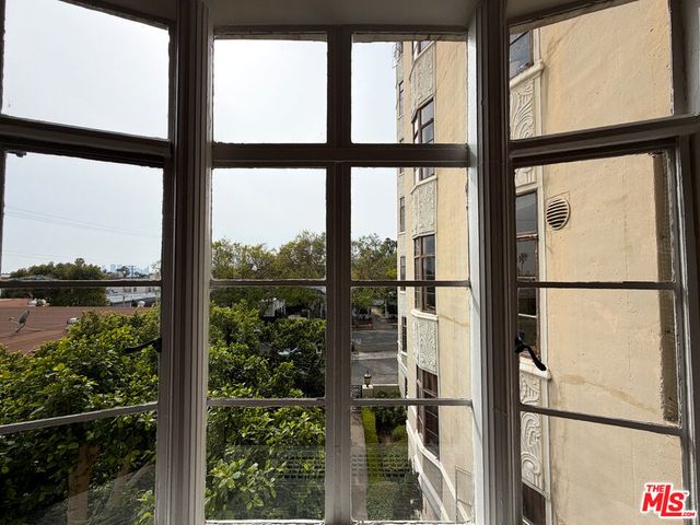 1314 N HAYWORTH Avenue 302, West Hollywood, CA 90046