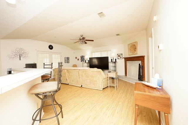 60 10Th Avenue, UNIT A, Shalimar, FL 32579