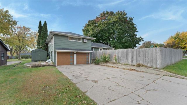 228 Terrace Drive SW, Willmar, MN 56201