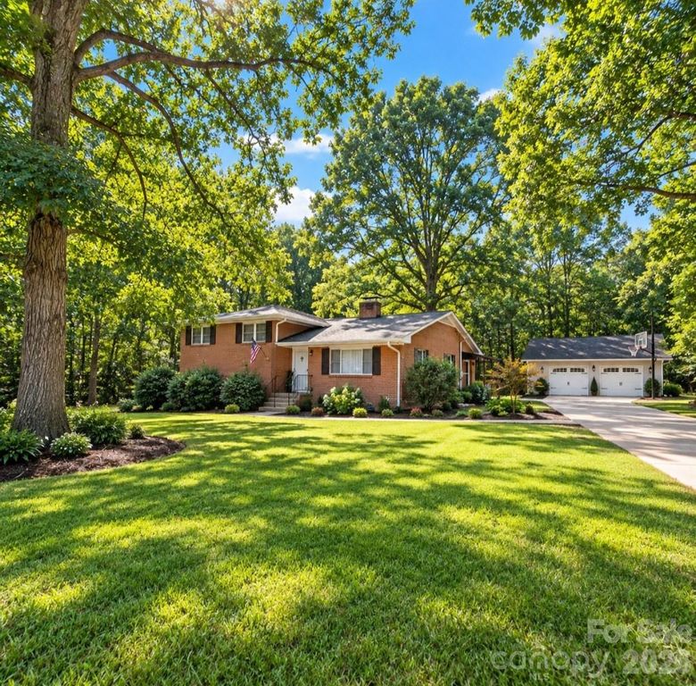 250 Roberta Road SW, Concord, NC 28027